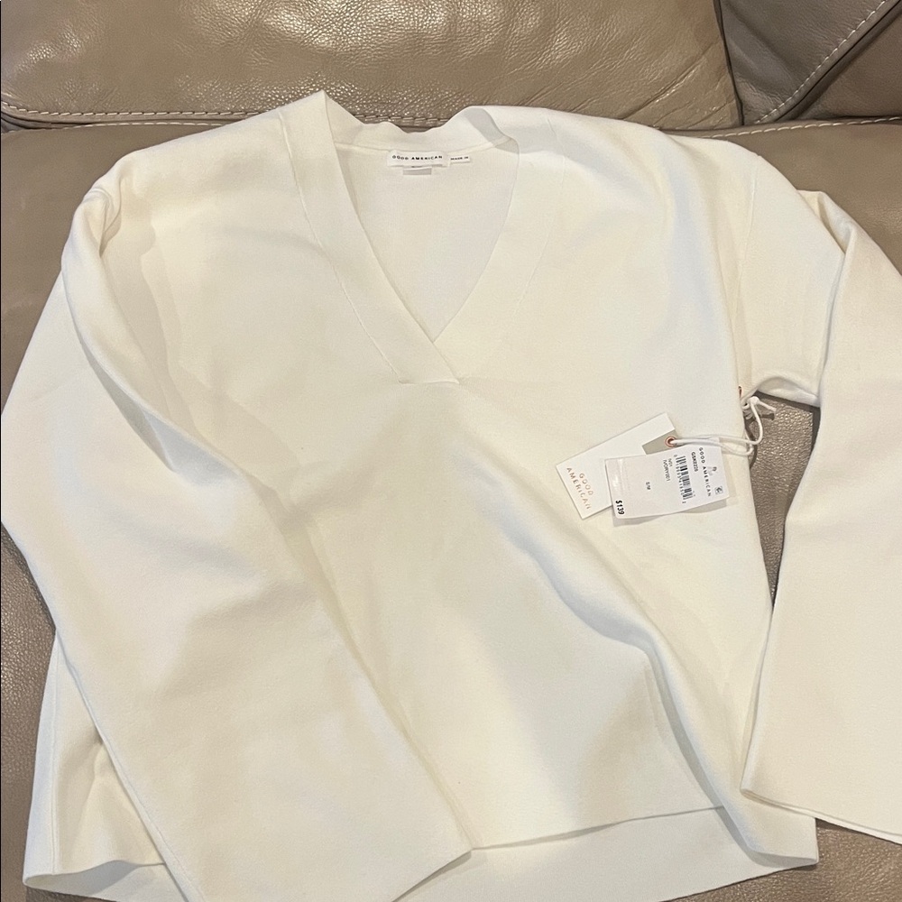 Good American Women's Classic White V-Neck Sweater